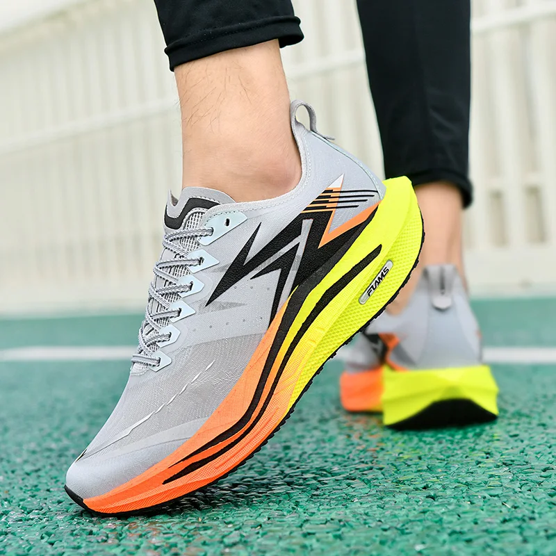 

Spring New Unisex Sports Shoes for Teenagers and Students, Men's Shoes with Thick Soles, Rebound and Shock-Absorbing Features, Couple's Running Shoes