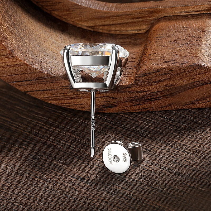 Thumbnail 3 - #80 Best Moissanite Stud Earrings to Buy In 2026