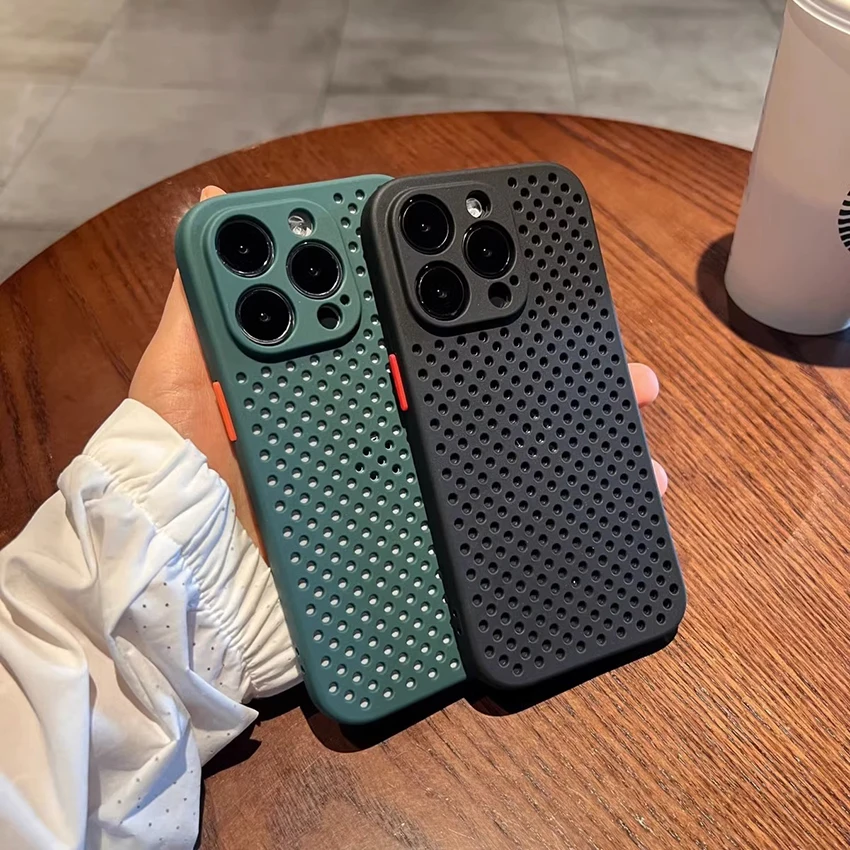 

Honeycomb Breathable Phone Case For Iphone 16 15 14 13 Pro 12 11 Max Plus 16Pro Color Blocked Button Phone Case Soft 15Pro Cover