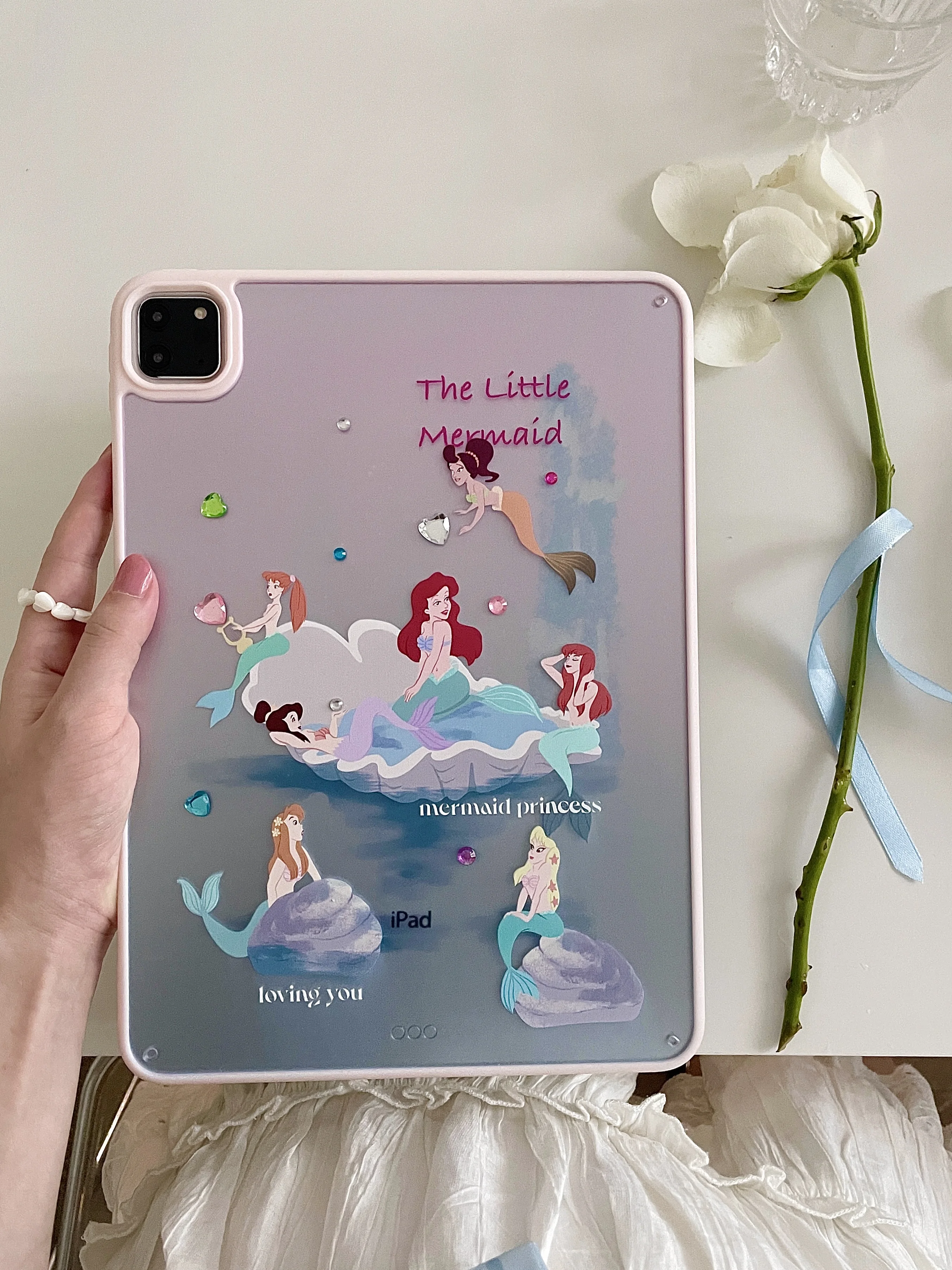 

Suitable for iPad 9, 8, 7, Air 2, 3, 4, 5, 6, 10.9 and Pro 11 Cute Disney cartoon mermaid princess acrylic iPad protective case