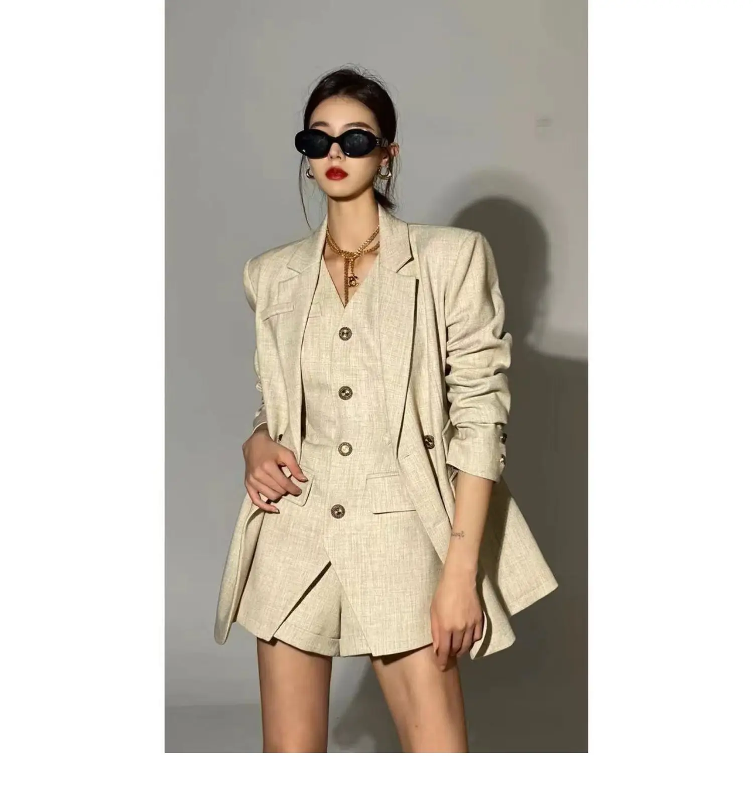 Vêtements pour femmes tendance 2025 Blazer femme Moda bicolore artistique épaulière confort auto-culture manches français noir cadeau