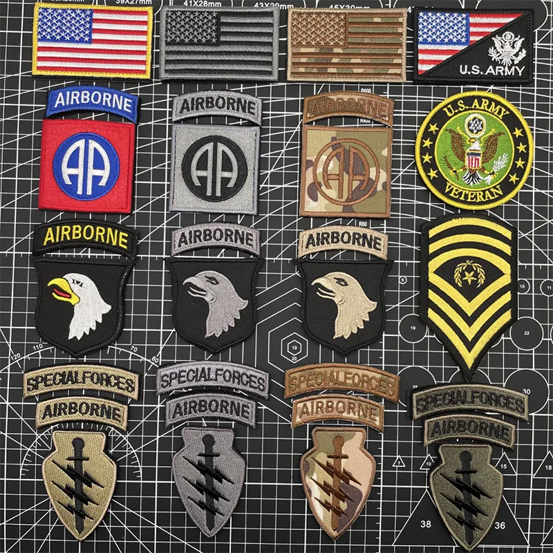 

United States 101 Airborne Velcro Lightning Badge of the US 82nd Airborne Division Tactical Mor