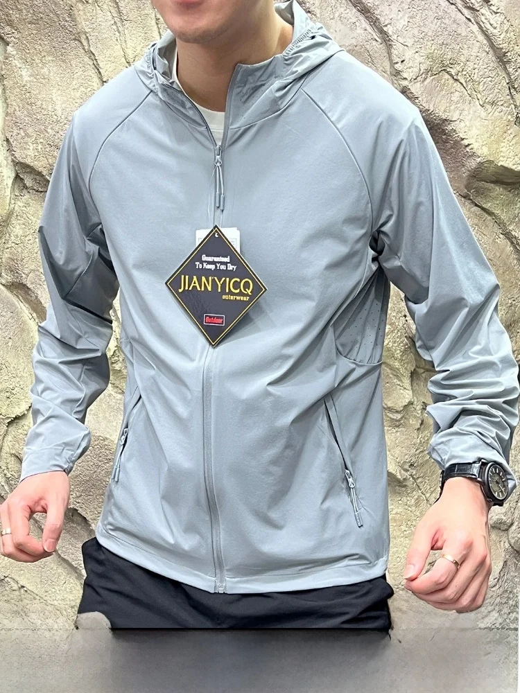 

Ультратонкий, как крыло. Легкий водонепроницаемый солнцезащитный кожух с лазерной пирсинкой и лазерной пирсинкой.