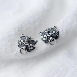 Vintage Silver Plated Lion Knocker Stud Earrings Chinese National Style Guard Animal Earrings Good Lucky Jewelry FOR Men Women
