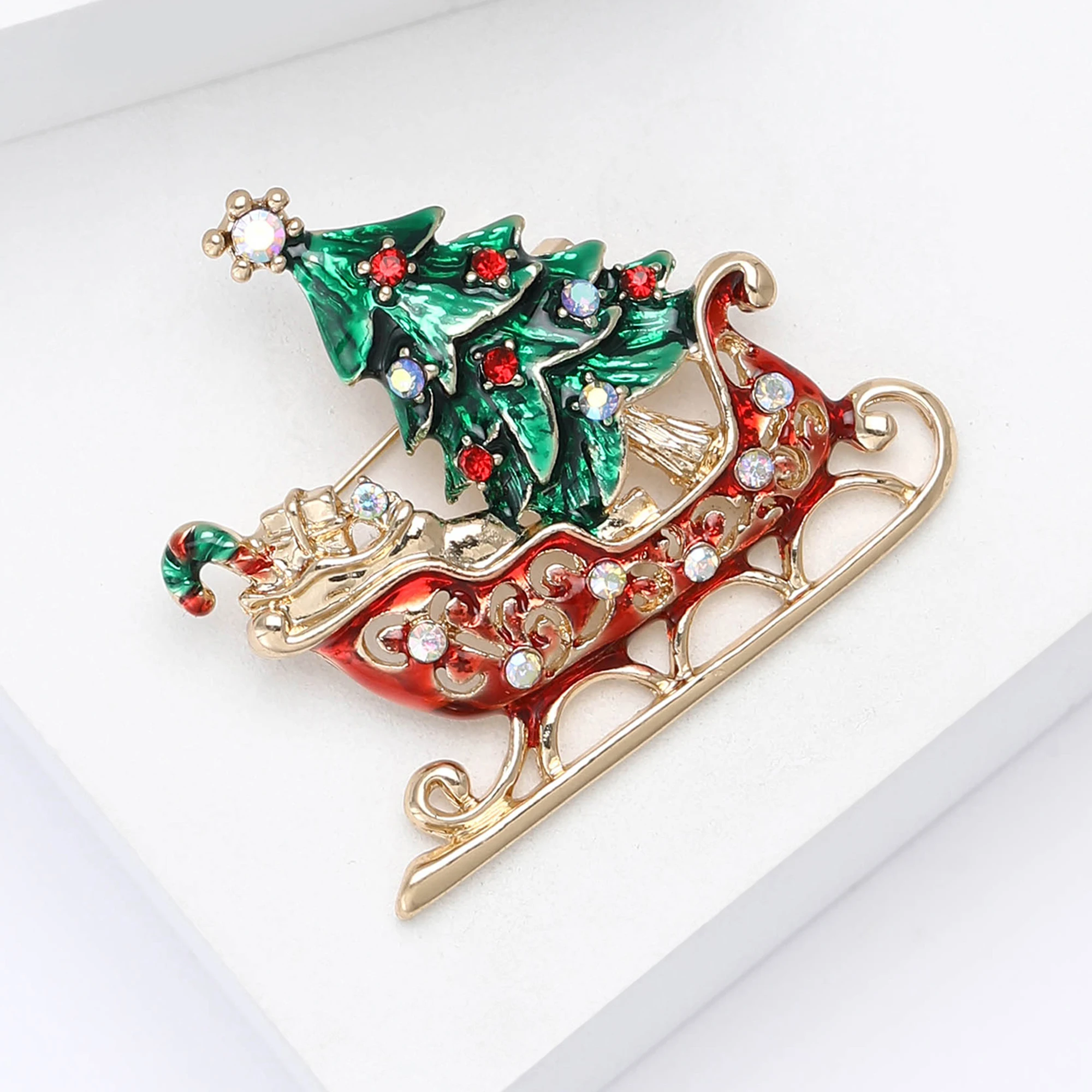 Christmas Rhinestone Load Tree Sleigh Car Brooch for Women Unisex Transportation Pins Event Party Decoration Clothes Accessories