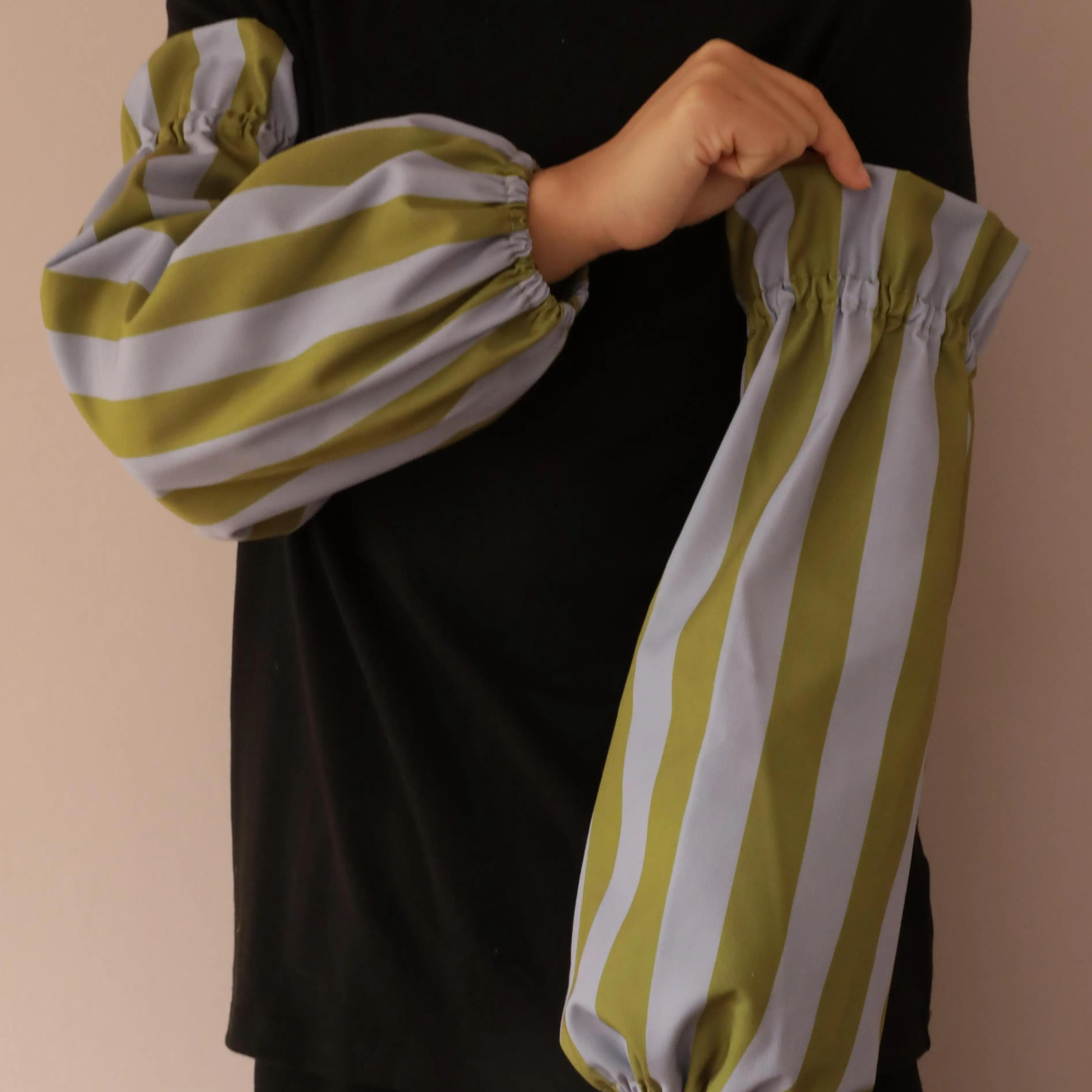 زوج واحد من الأكمام المنقوشة العمودية، متينة ومقاومة للبقع، حماية للذراع، مناسبة للطهي في المكتب والمطبخ #4