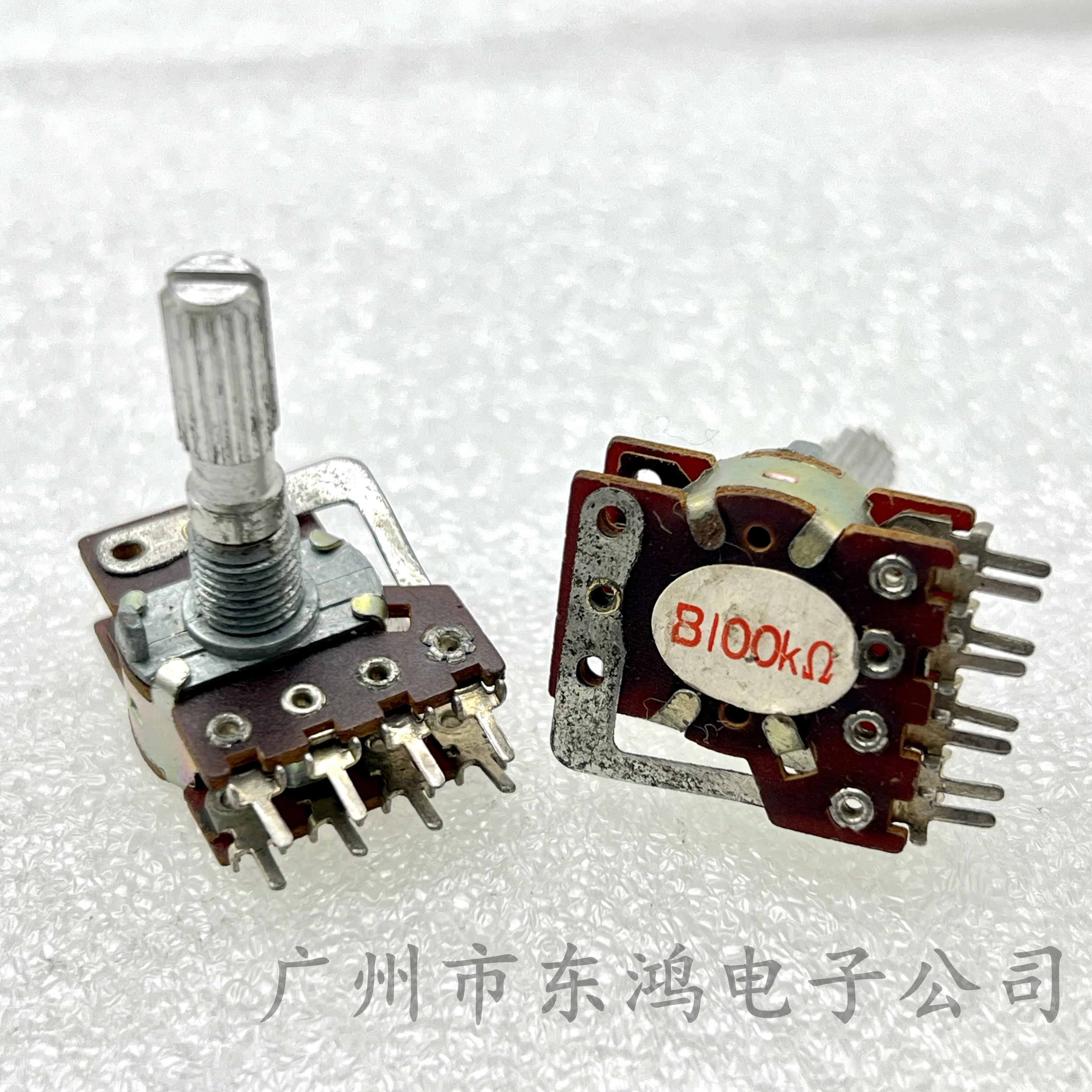 1 PCS RK16 two-channel B100K 8 feet Shaft length 25mm