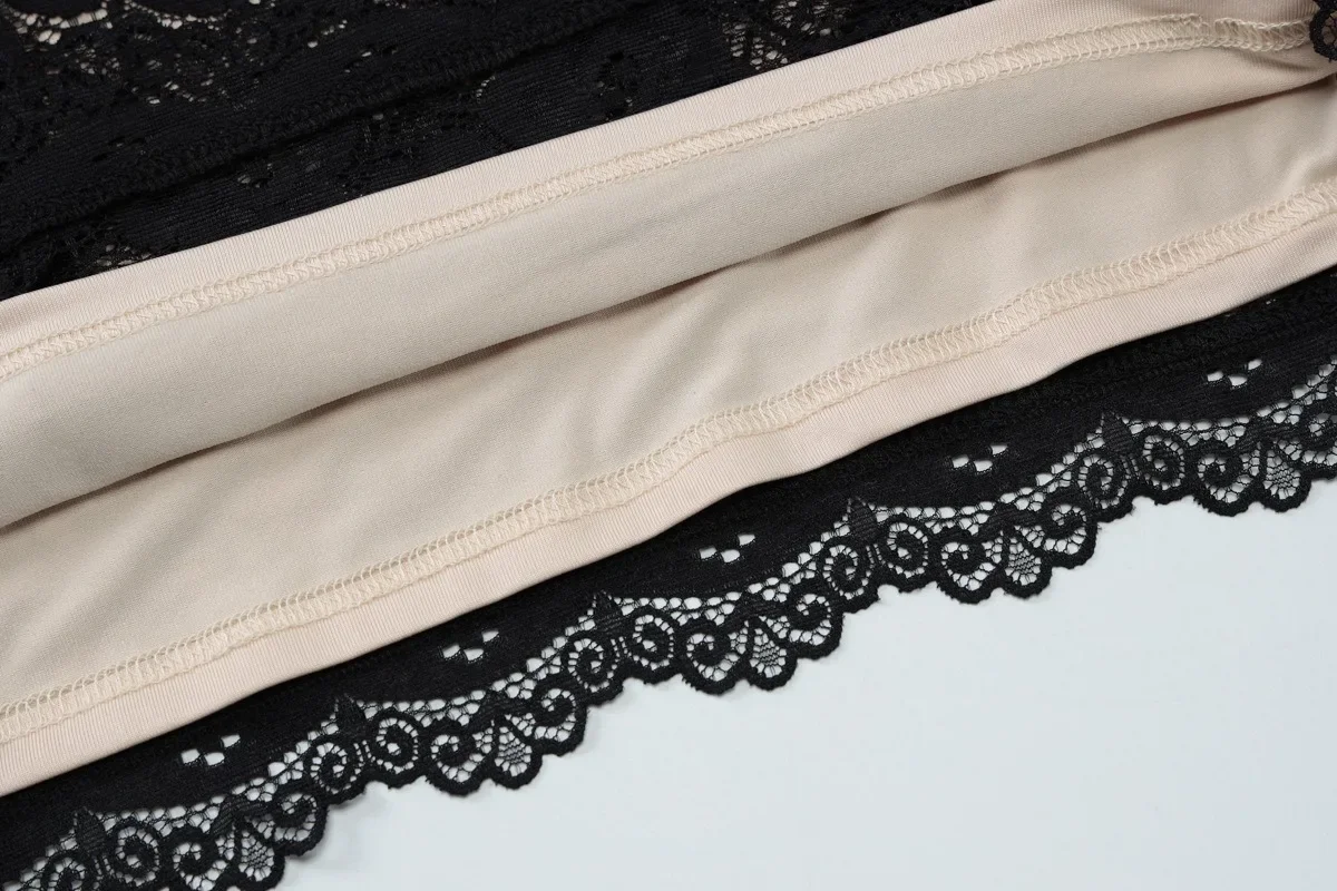 2025 Camis estivo Mini abito in pizzo Donna Sexy senza maniche senza spalline Backless Bodycon Streetwear Party Clubwear Abiti