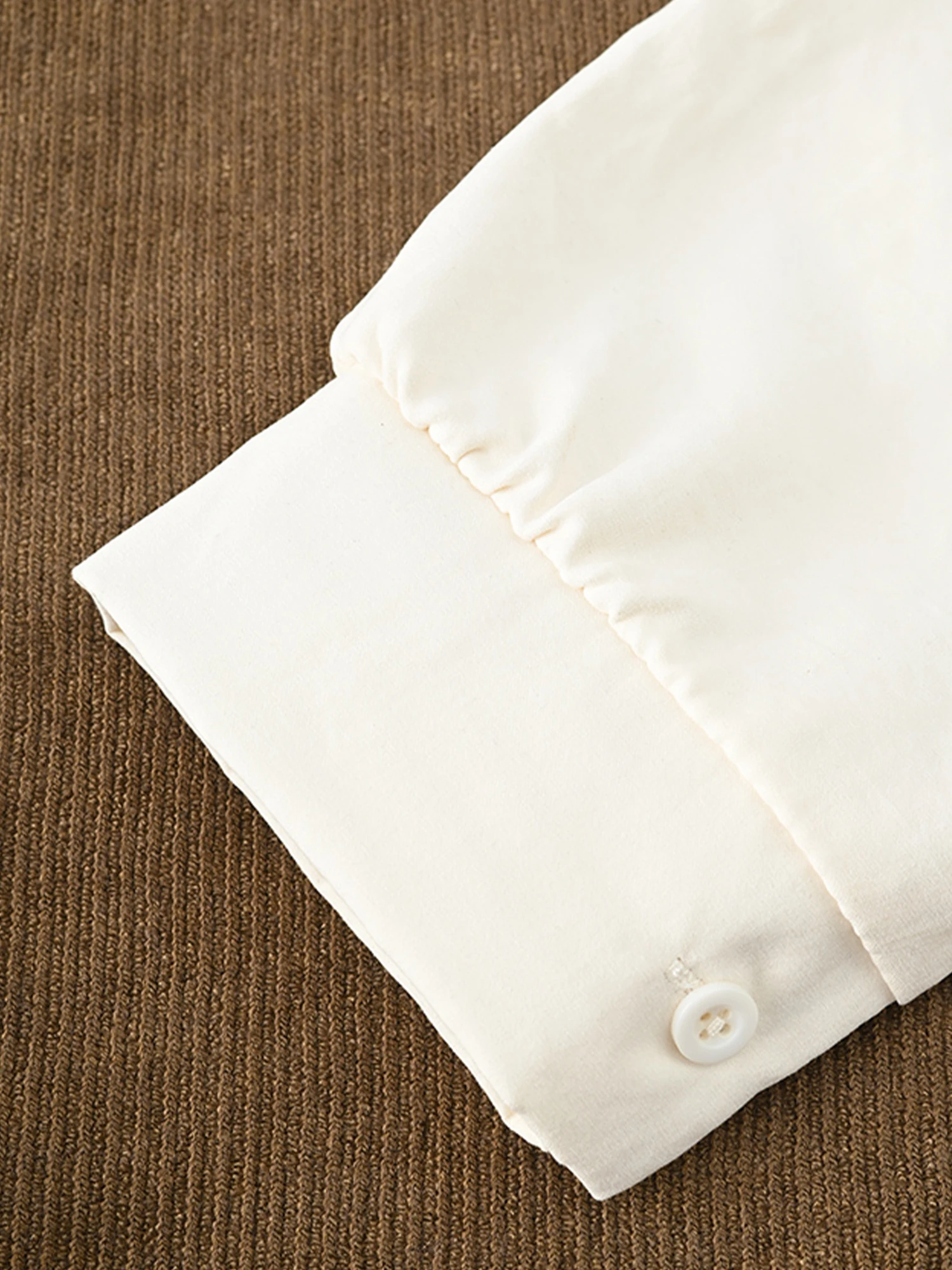 เสื้อโปโลคอปกสีน้ำตาลสำหรับผู้หญิง สไตล์วินเทจยุค 90s และ 2000s แขนยาวทรงโอเวอร์ไซส์ เสื้อผ้าผู้หญิง ฤดูใบไม้ผลิ ฤดูใบไม้ร่วง 2025