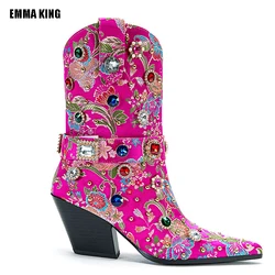 2023 moda kobiety luksusowe buty kowbojskie różowe buty Cowgirl haftowane Pointed Toe Chunky Heel do połowy łydki buty zachodnie 44