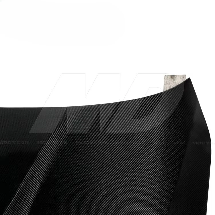 Capô de fibra de carbono