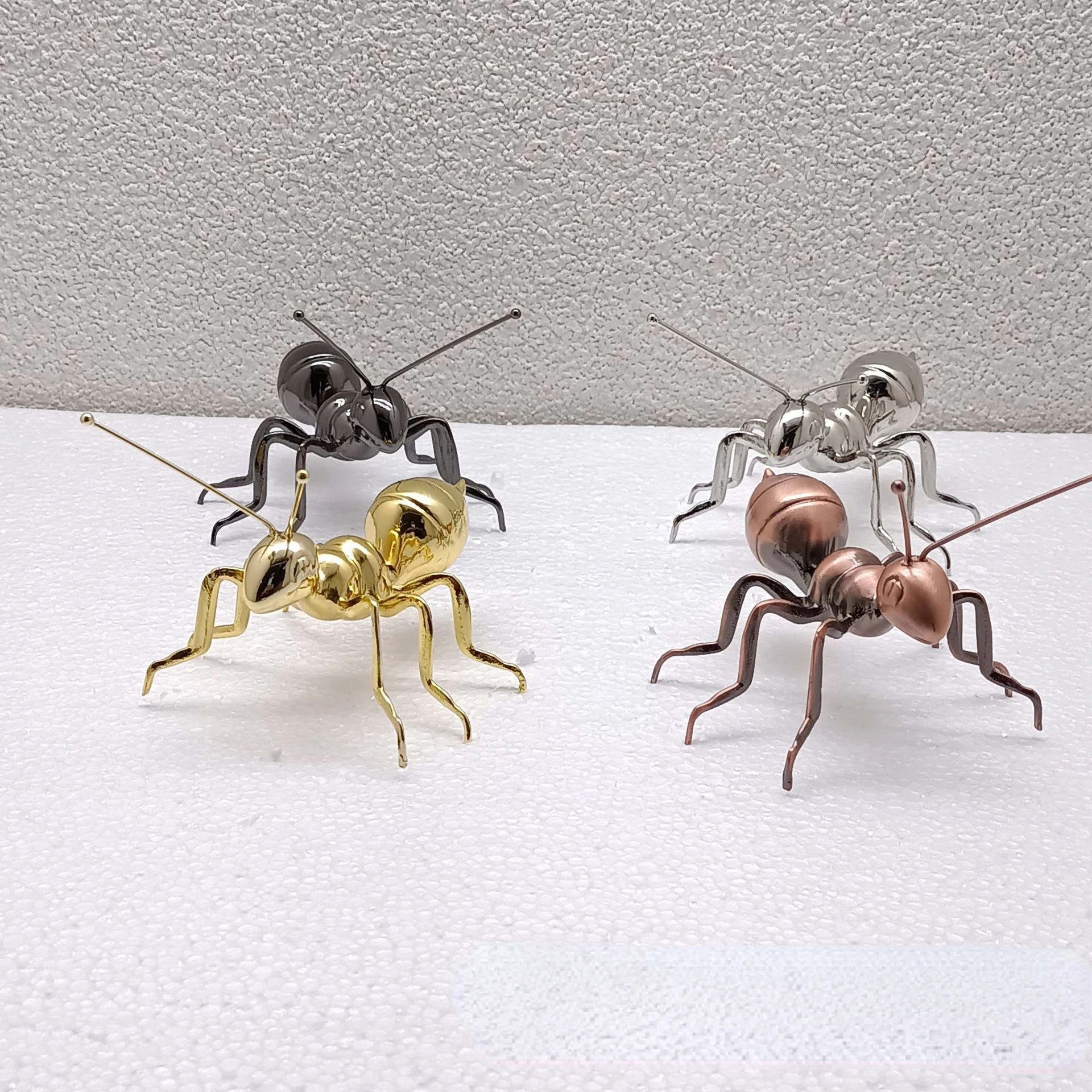 Creative Metal Ants Statue Desktop Ornament Gold Black Ants Figurines Home Decorations Modern Small Ornaments Decoration Crafts