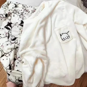 Pyjama Sanrio Damen Frauenzeichnungen, japanisches Material Hallo Kitty, weiblicher Winterpyjama, neuer dickerer Samt, süß, erhitzt 12 Hauptverkaufs -Pyjama Hello Kitty - №8