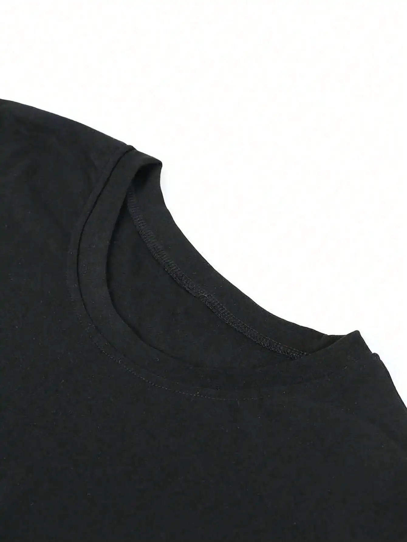 Plus Size Women's Trendy Black Short Sleeve T - shirt, "Let them" Chic Heart - shaped Graphic Print,Casual Wear