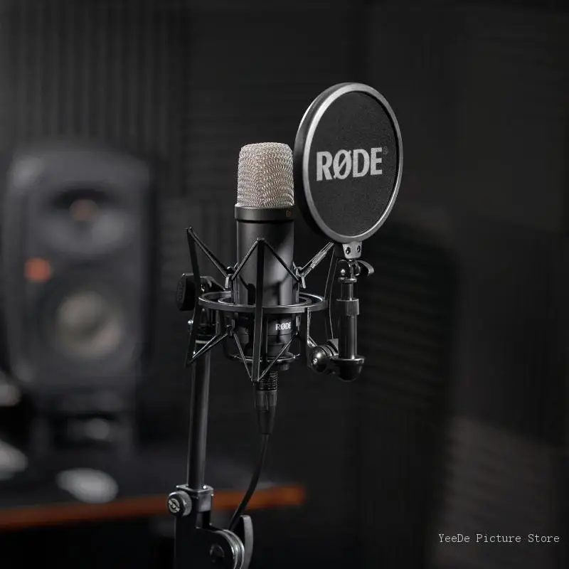 ميكروفون مكثف كبير الحجم من RODE NT1 مع حامل للصدمات لتسجيل فيديو الاستوديو والبث والبث