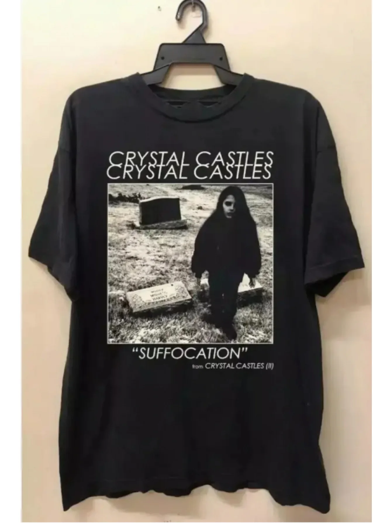 Crystal Castle Suffocation Pattern T-Shirt Schwarz Gothic Album Art Fit Rundhalsausschnitt Geeignet für Herren Freizeit Harajuku