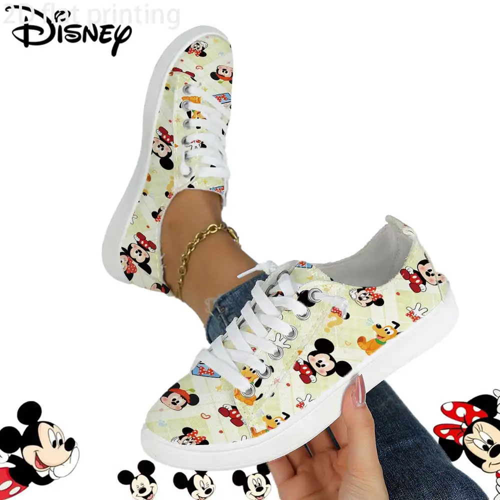 

Официально лицензированные женские кроссовки Disney Mickey & Friends с принтом и шнуровкой – удобная повседневная обувь с милым мультяшным дизайном