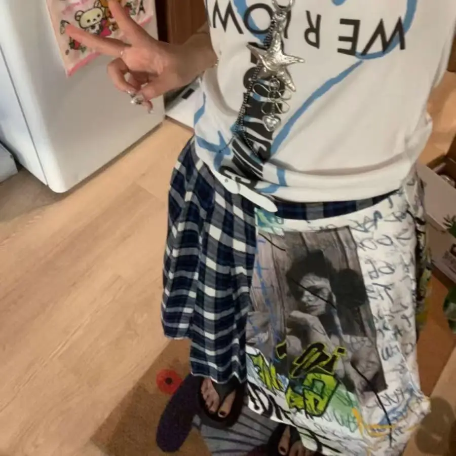 جديد في خريف وشتاء 2025 تنورة طويلة منقوشة بطيات مرقعة للنساء موضة 2025 تنانير متوسطة الطول ملابس نسائية