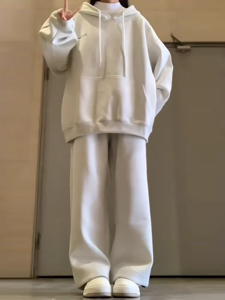 Lazy style sportswear set for women in autumn and winter, with thickened fleece for students, loose and fashionable hoodie, casu