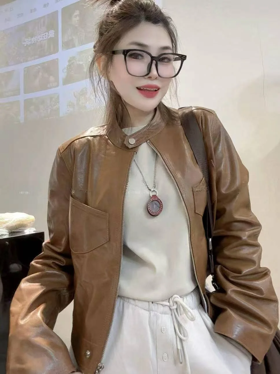 

Ning 2025 New Sle Women's Leather Jaet Coat High-End Sensation Small Size Genuine eepskin Long Sve Zipper
