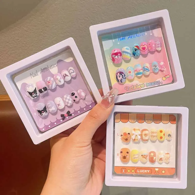 12 pièces Sanrio enfant mode mignon dessin animé Kuromi Hello Kitty presse sur ongles autocollants bébé faux ongles filles cadeau filles ongles conseils