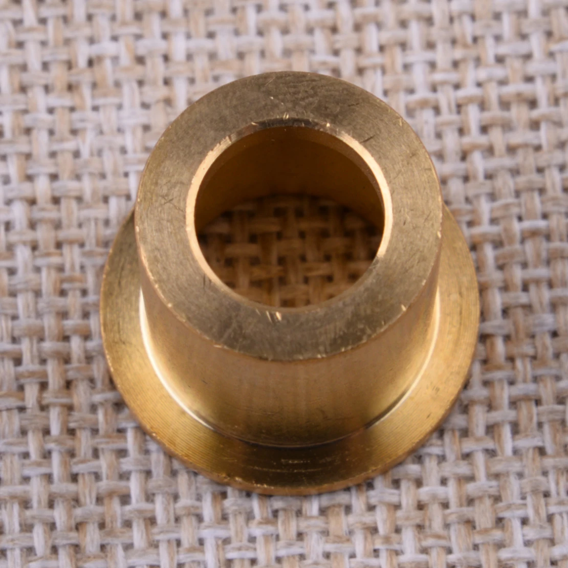Boccola a tazza per isolatore del cambio T56 in ottone resistente, adatta per Commodore V8 a 6 velocità VT VU VY VX VZ