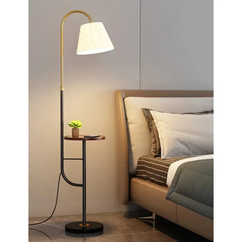 

Приглушенные светодиодные напольные лампы с дистанционным управлением для гостиной, дивана, стоячий светильник с функцией беспроводной зарядки, прикроватные светильники для спальни