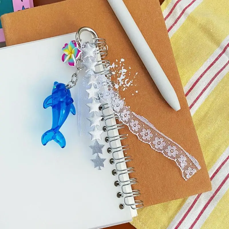 1 Stück süßer Retro-Delfin-Spitzenblumen-Taschenanhänger, Y2K Sommer-Strand-Insel-Ozean-Quasten-Schlüsselanhänger, Handy-Lanyard, Rucksack- und Handtaschen-Dekoration – Detail 12