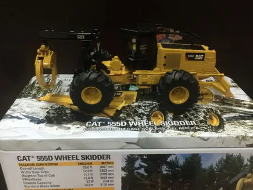 555D Wheel Skidder 1/50 Scale Model By DIECAST MASTERS DM85932