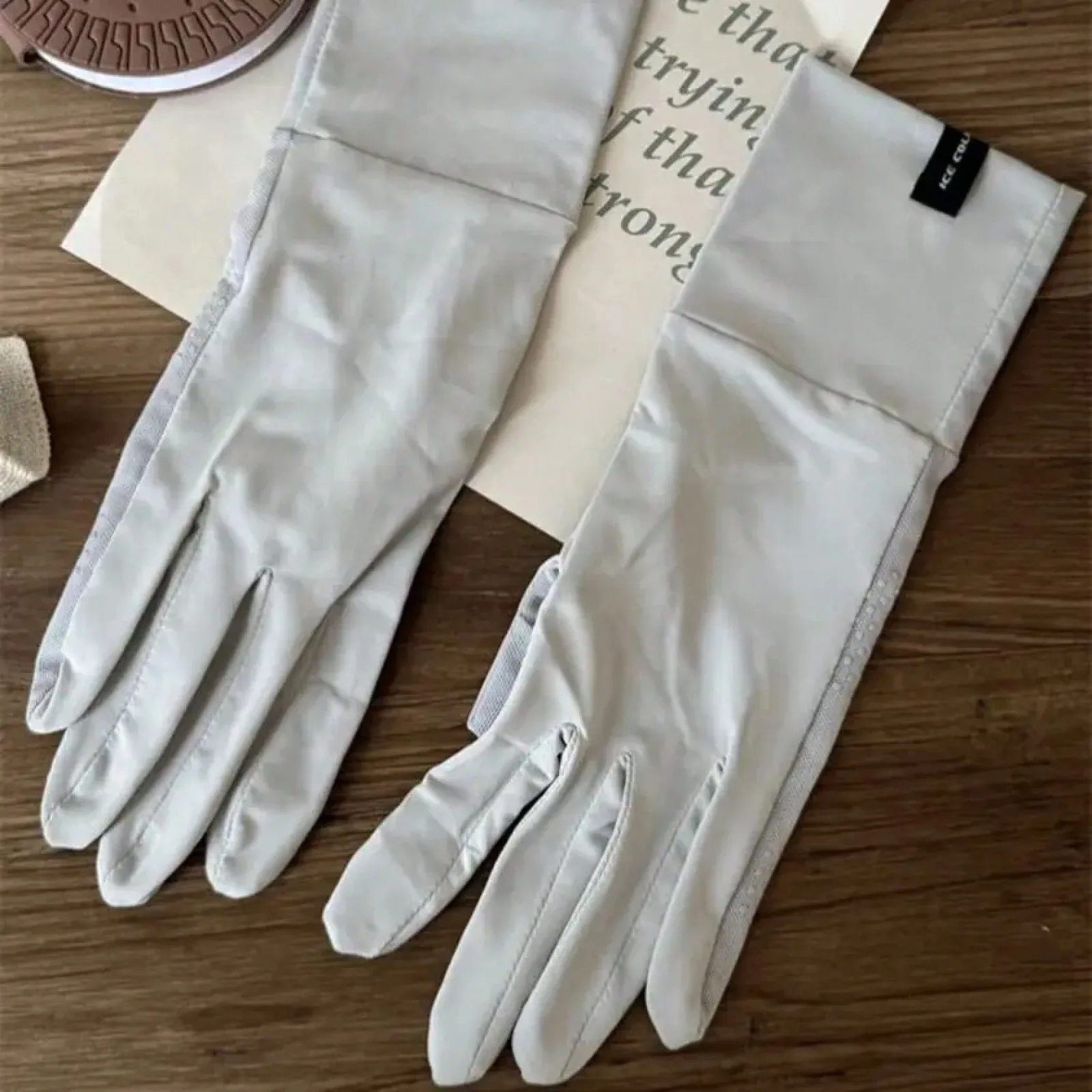 

Women's Extended Ice Silk Sunscreen Gloves – Summer UV Protection, Non-Slip, Touch Screen Compatible For Outdoor Driving & Cycling