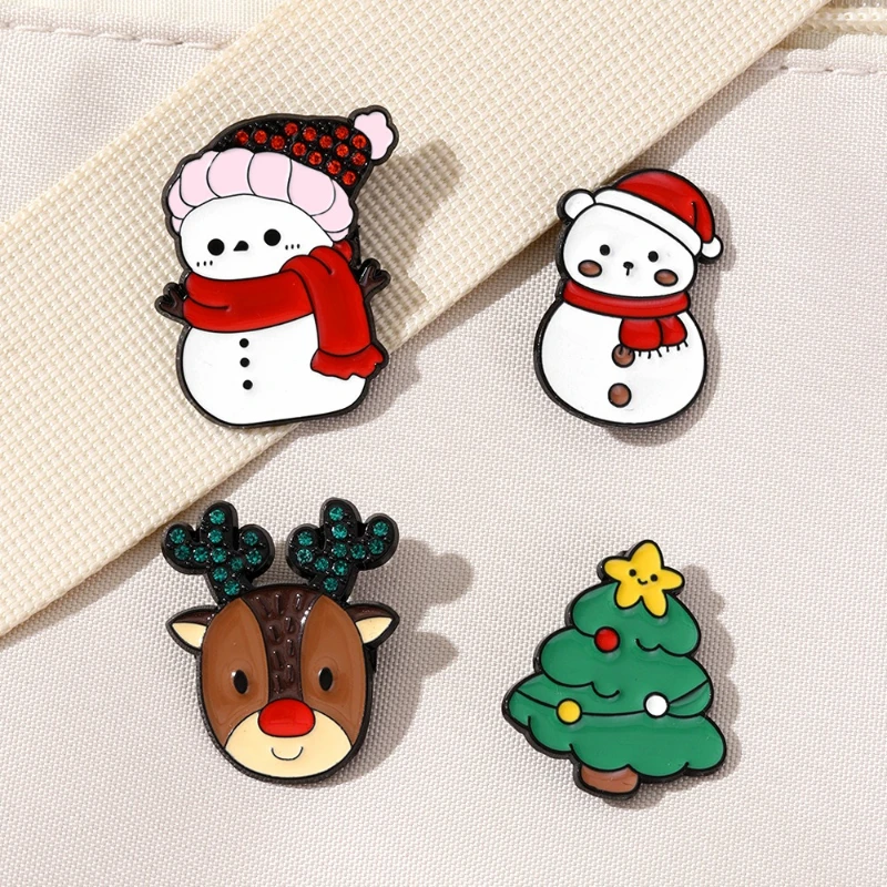 Fashion Cartoon Santa Claus Brooch Cute Casual Christmas Tree Elk Zinc Alloy Rhinestone Pin Badge DIY Clothing BagsBags Decorate