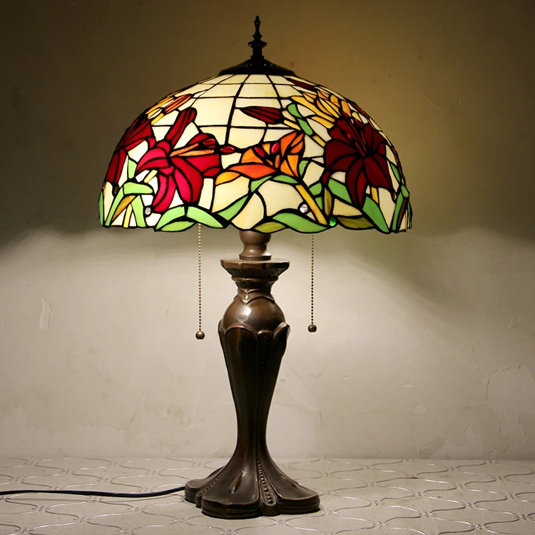 Lámpara de escritorio estilo Tiffany con pantalla de vitral floral rojo, lámpara de mesa, lámpara de pie para el hogar.