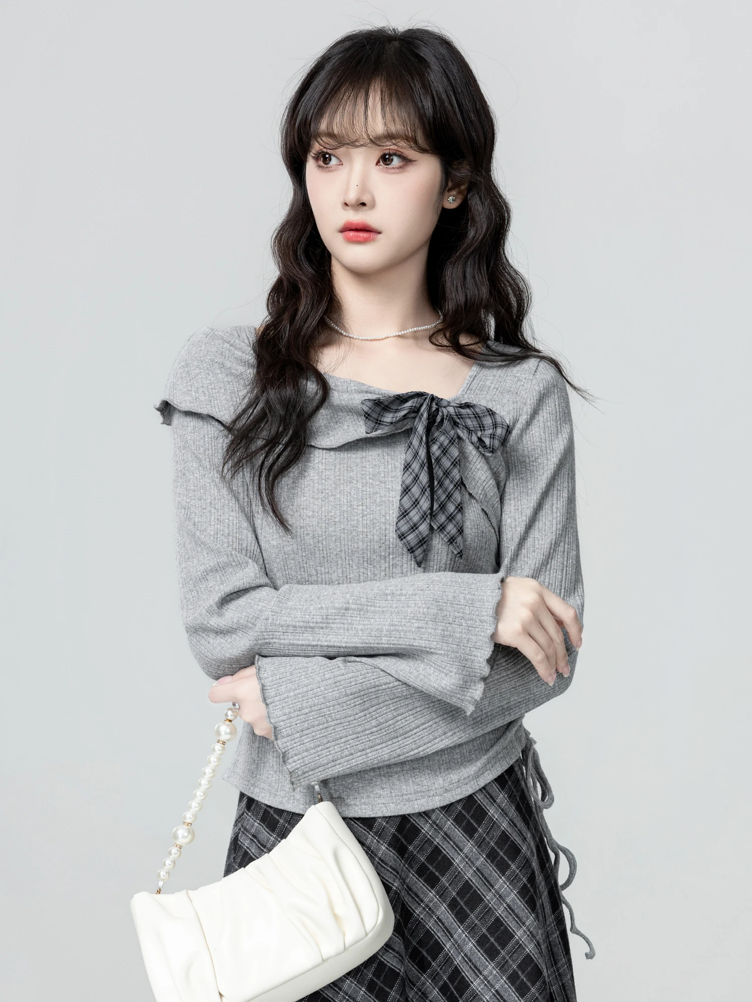 Coreano Sle ey Colletto asimmetrico Lungo Sve T-shirt da donna Design autunnale Nodo Vita che abbraccia la base superiore irt