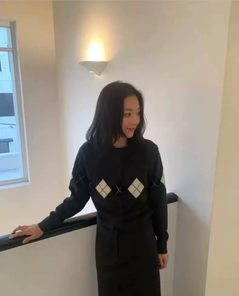 Business Commute Short Open Cardigan Women's Slim Fit round Neck Buttoned Woolen Knitted Sweater Commute Style Autumn New