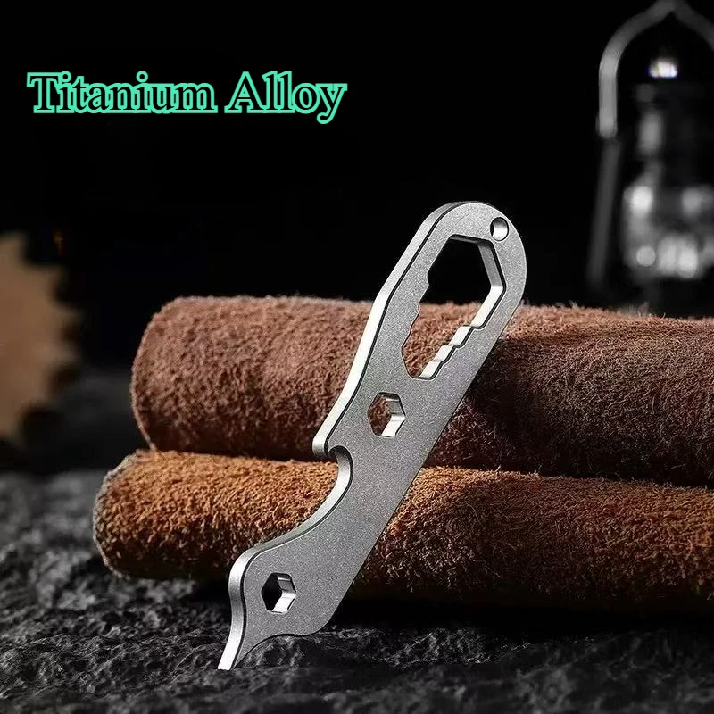 Herramienta multiusos titanio EDC con abridor botellas y clip MOLLE - imagen 5
