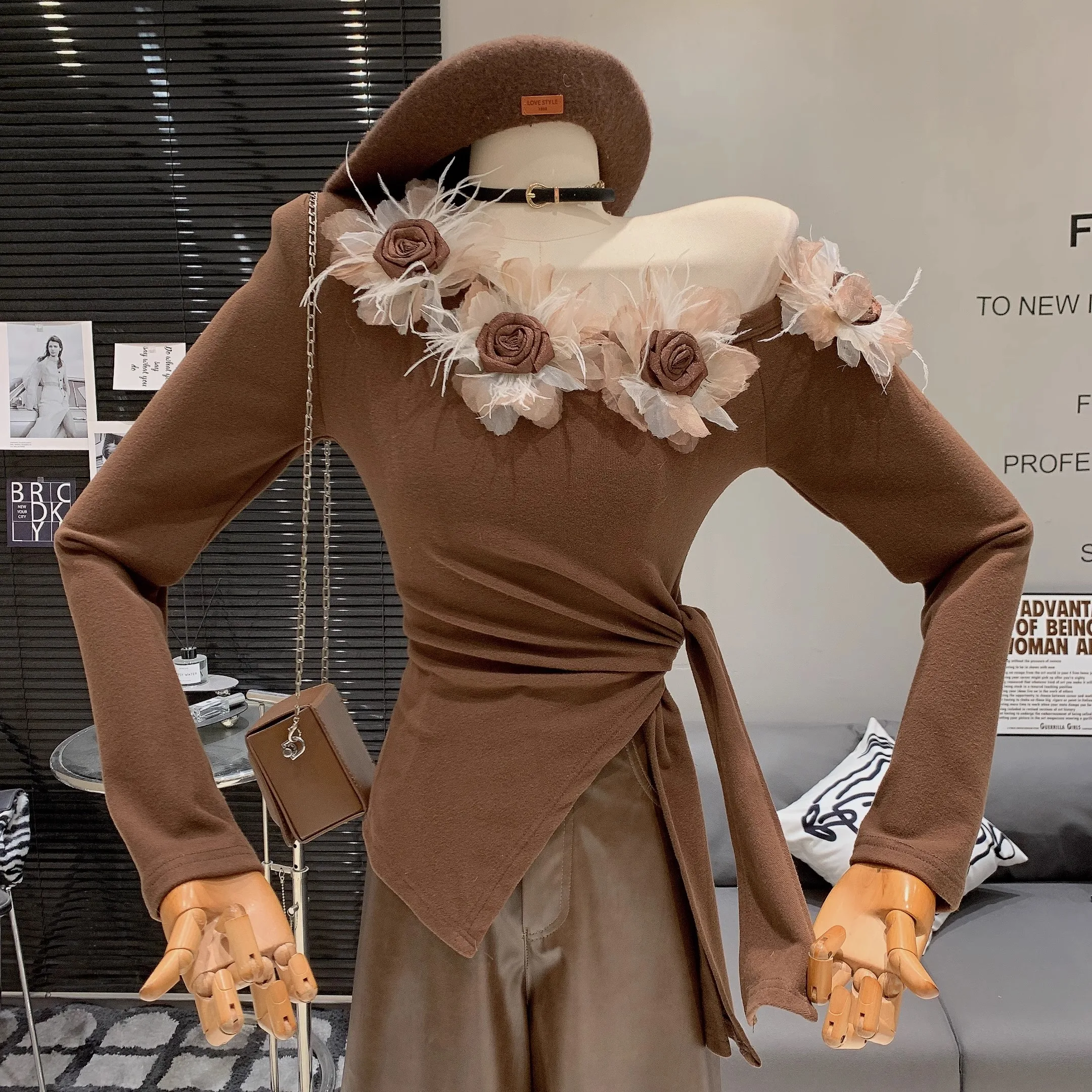 

Vintage Red One-shoulder Long-sleeve T-shirt For Women Chic Asymmetric 3d Flower Bandage Design Trendy Fall Office Layering Tops