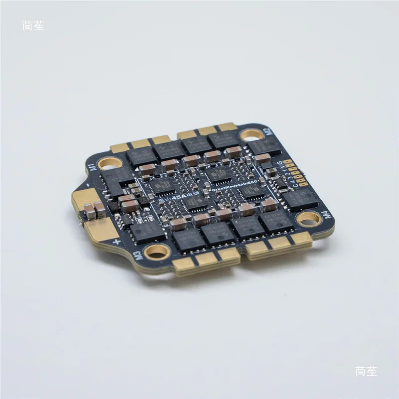 

AT82-E45-HF32 45A 4IN1 ESC 3-6S 10-26.4V Dshot600 HF32 Firmware 30.5Mmx30.5Mm/M4 For FPV Racing Drone Parts