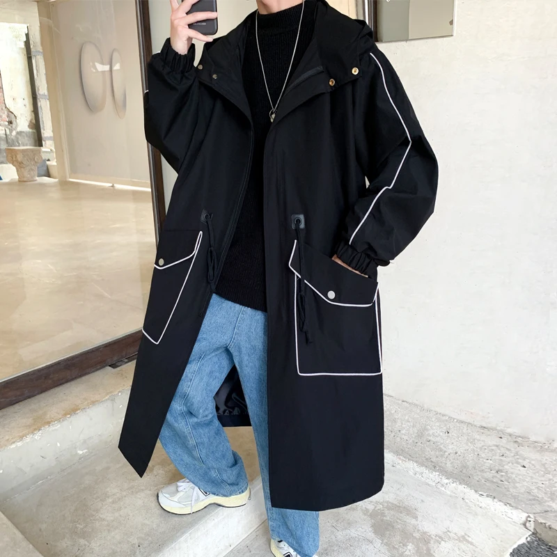 

Тренч с капюшоном для мужчин, осеннее пальто 2025 AW, средней длины, уличное повседневное модное молодежное пальто с накладными карманами и верхней строчкой, уникальная мода