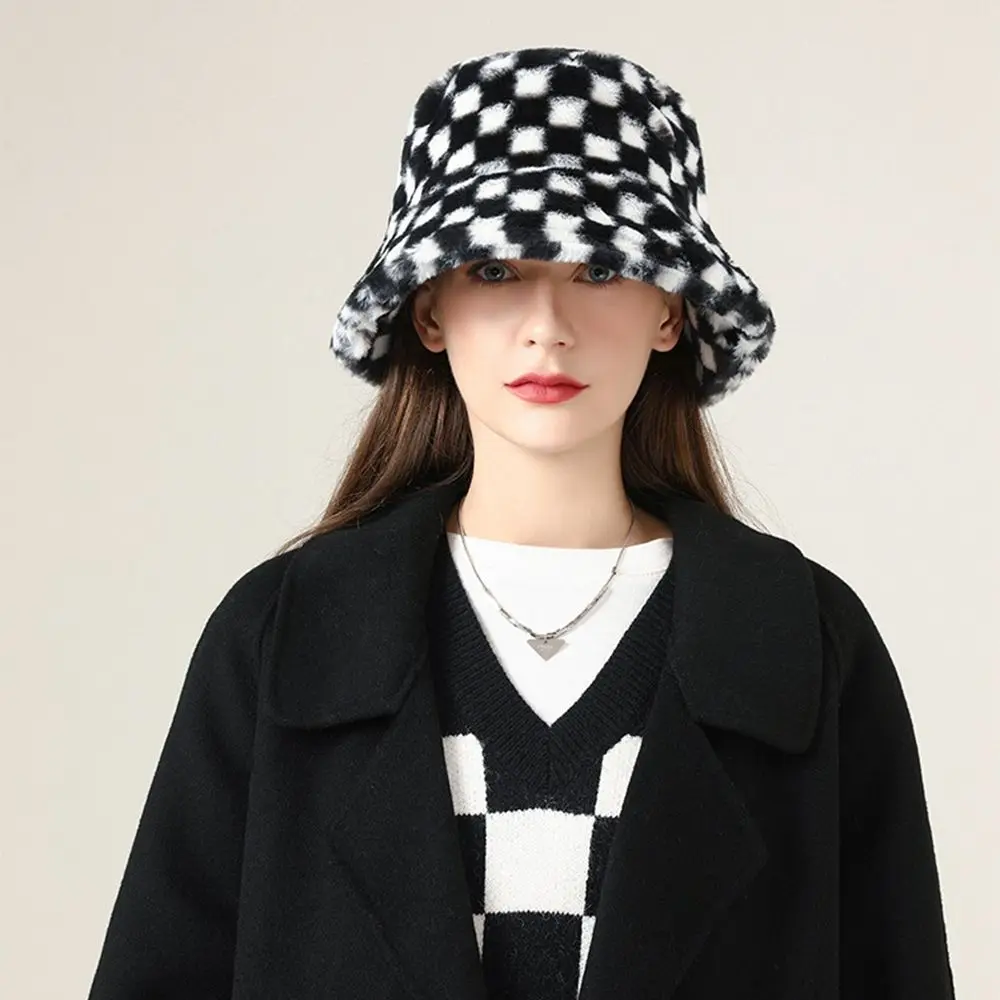 

Simple Warm Plaid Casual Style Lambswool Autumn and Winter Wool Bucket Hat Checkerboard Hat Korean Style Caps Female Hats