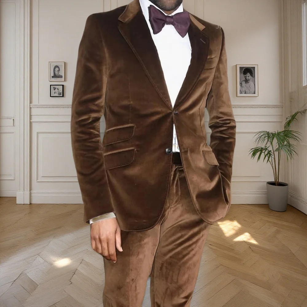 

Модные мужские облегающие костюмы, комплекты свадебного банкета, жениха, элегантный коричневый бархатный пиджак, брюки, комплект из 2 предметов, наряды для дня рождения