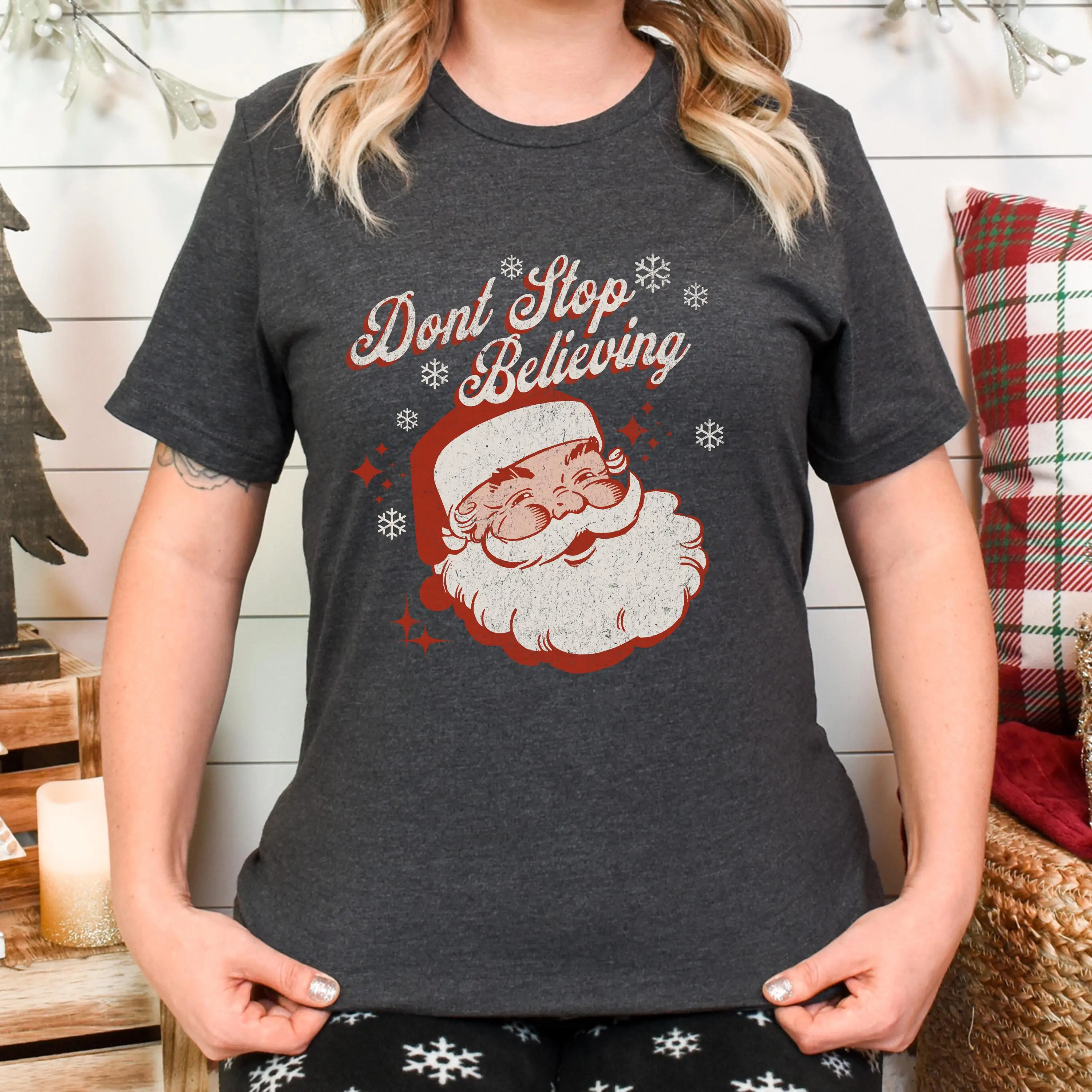 Don't Stop Believing Santa T Shirt Vintage Christmas Holiday Party Retro Cute Spirit