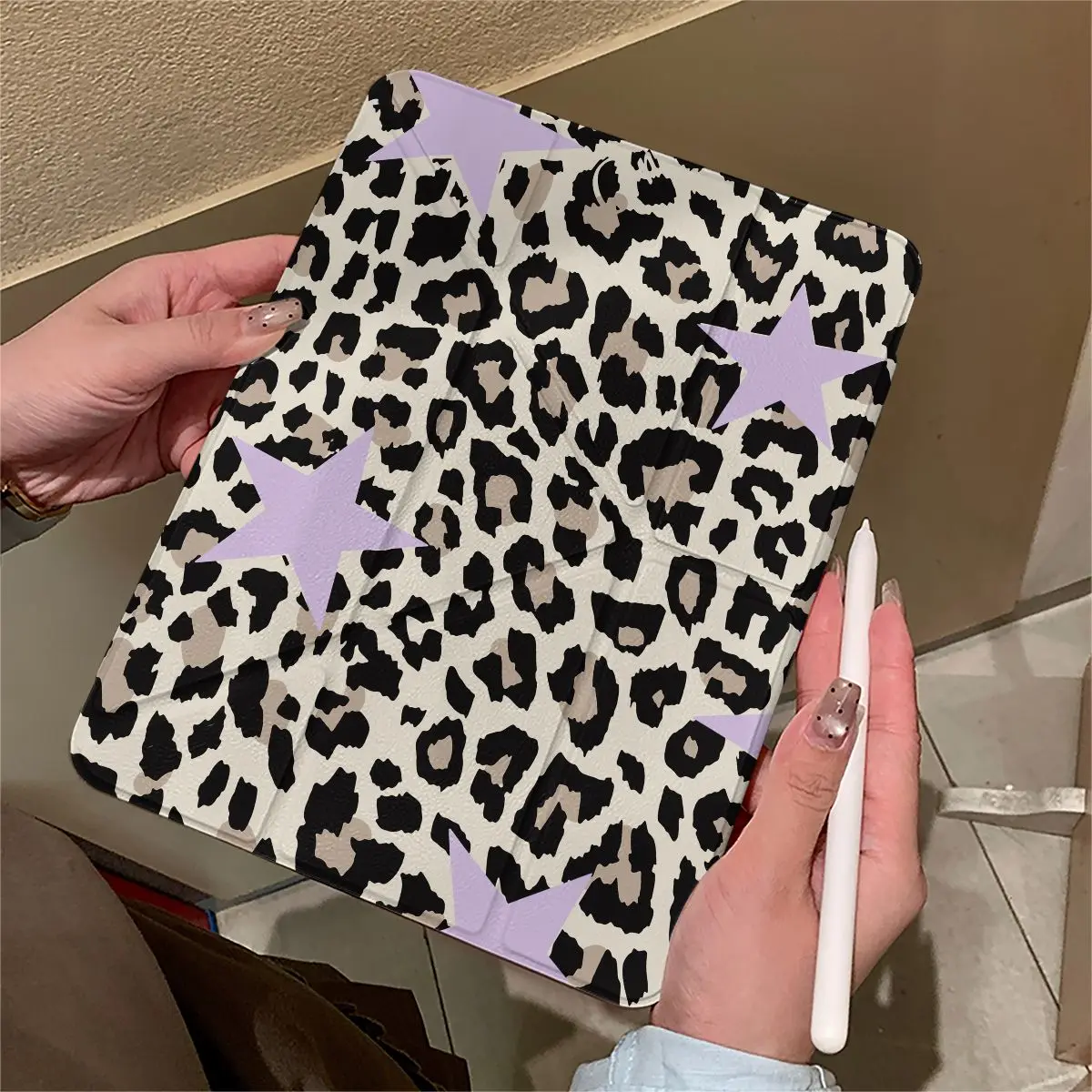 Polka Dot Cartoon 3-Y Fold iPad Case For iPad Pro 11 13in 2025 iPad Pro 12.9in Air7 10th 11th M4/5 MINI Buckle Protective Cover