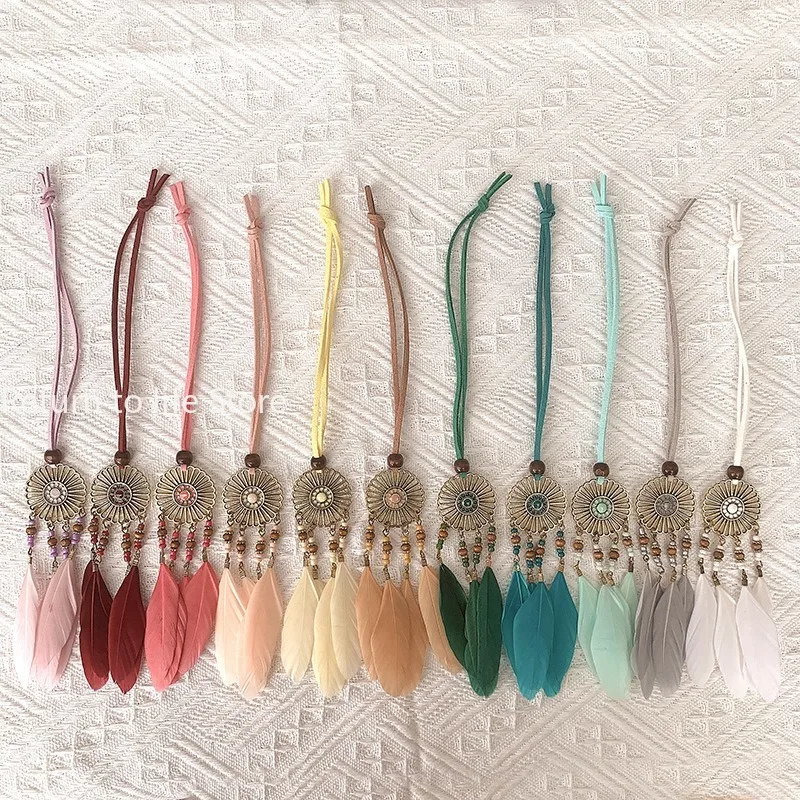 Mini Dream Catcher Handcraft Car Pendnat Feather Wind Chimes Girls Room Wall Hanging Home Decoration Keychain Birthday Gifts