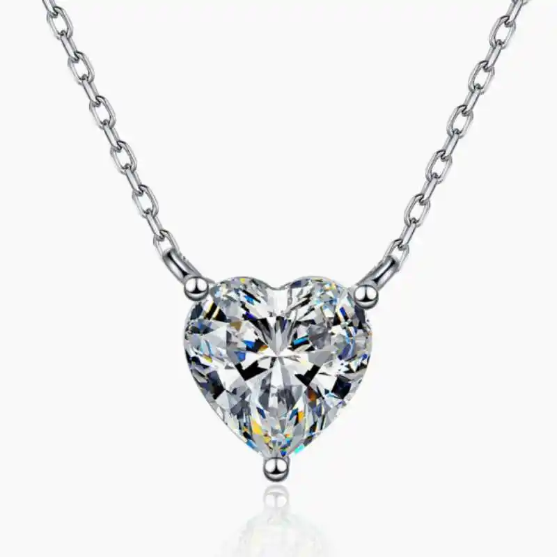 

Серебряное колье S925 для женщин, модное, простое, в стиле легкой роскоши, с подвеской в форме сердца из моассанита.