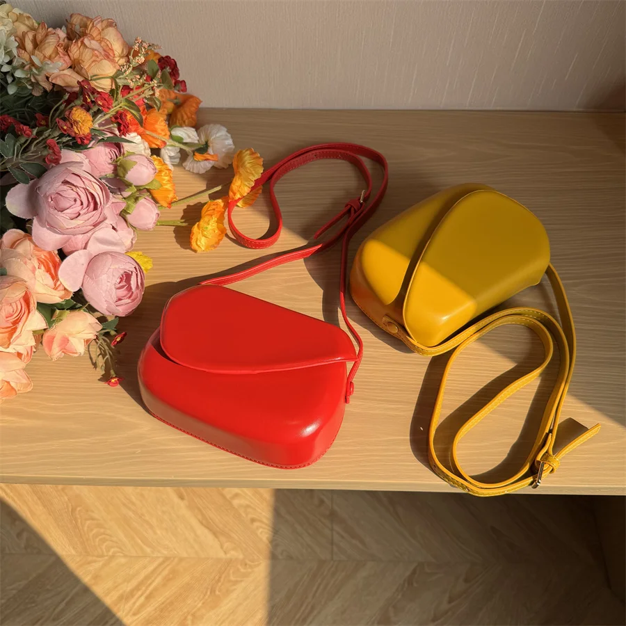 

Quirky Cute ell aped Bag ex Crossbody Bag Pure Color Versatile Single oulder Bag for Young Women Casual Use