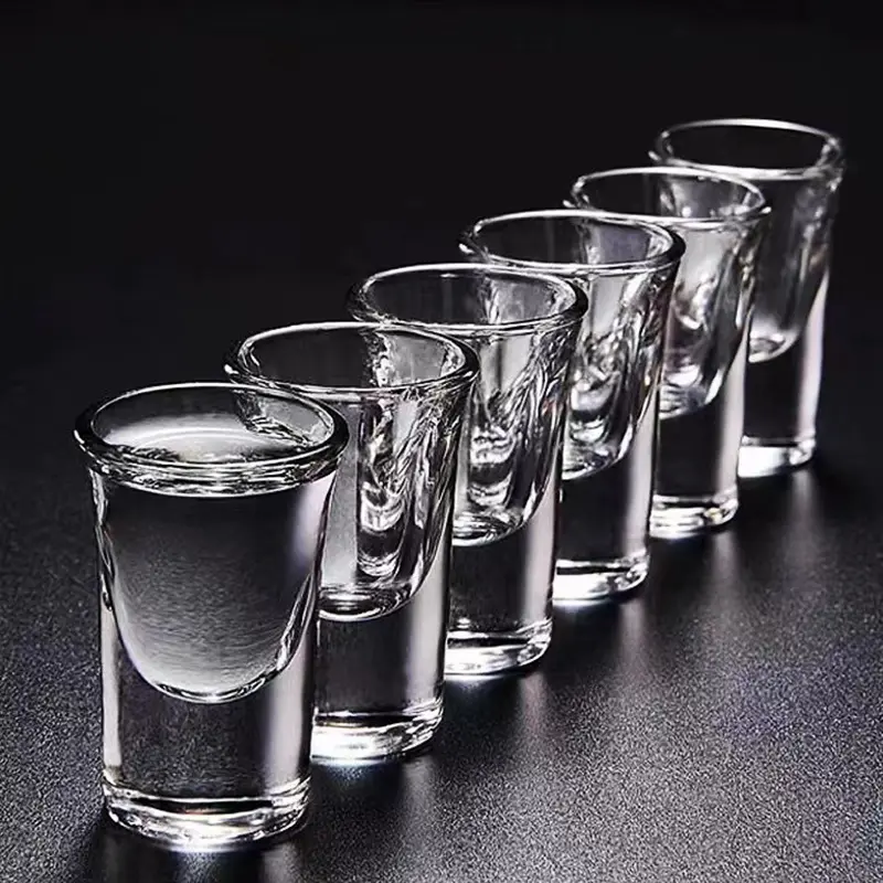6PCs 유리 세트 투명 15ml 샷 유리 두꺼운 바닥 주류 컵 총알 컵 한 입 작은 컵 와인 Drinkware 도매