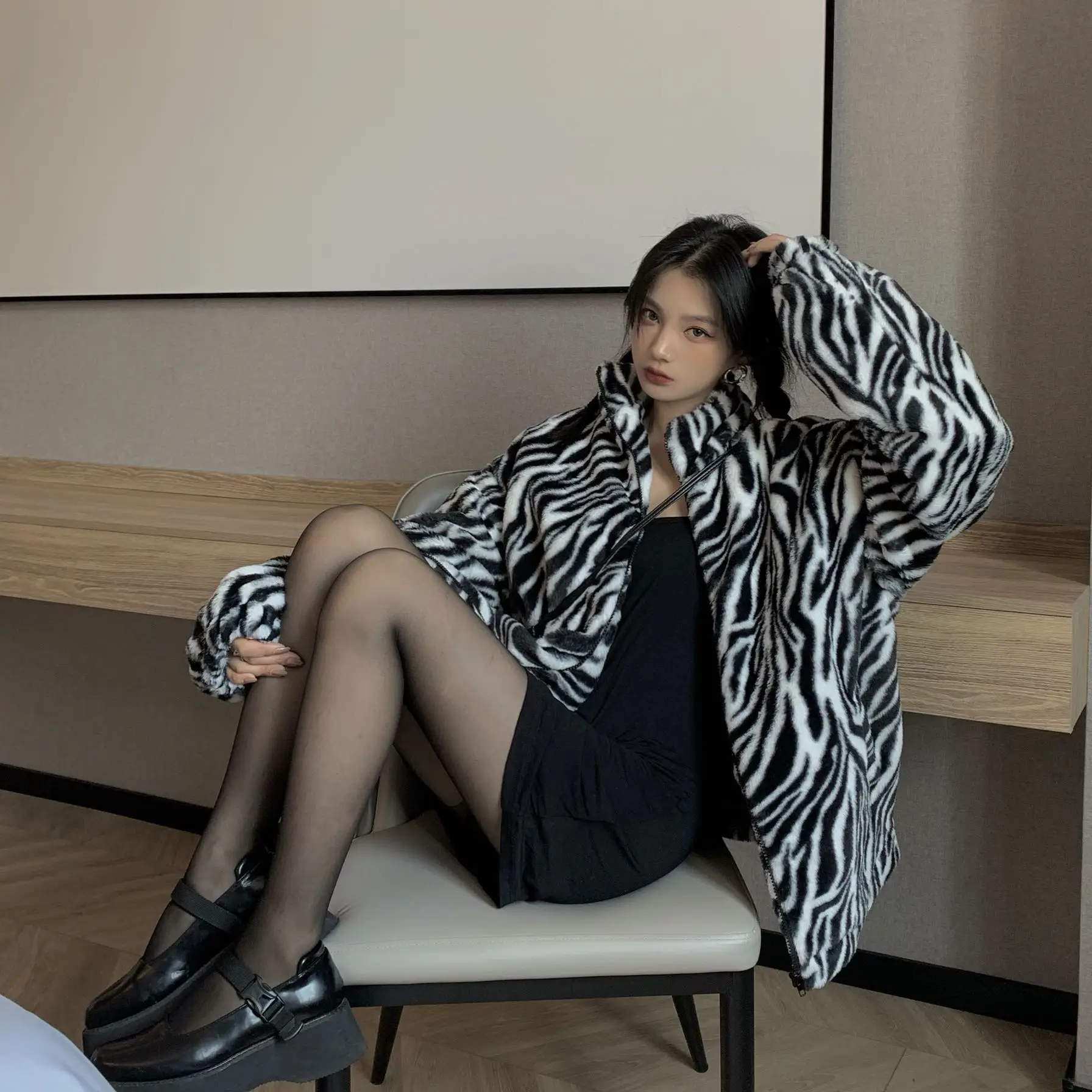 Cotton clothing 2023 new style retro zebra pattern thick plush velvet loose zipper stand collar coat jacket women