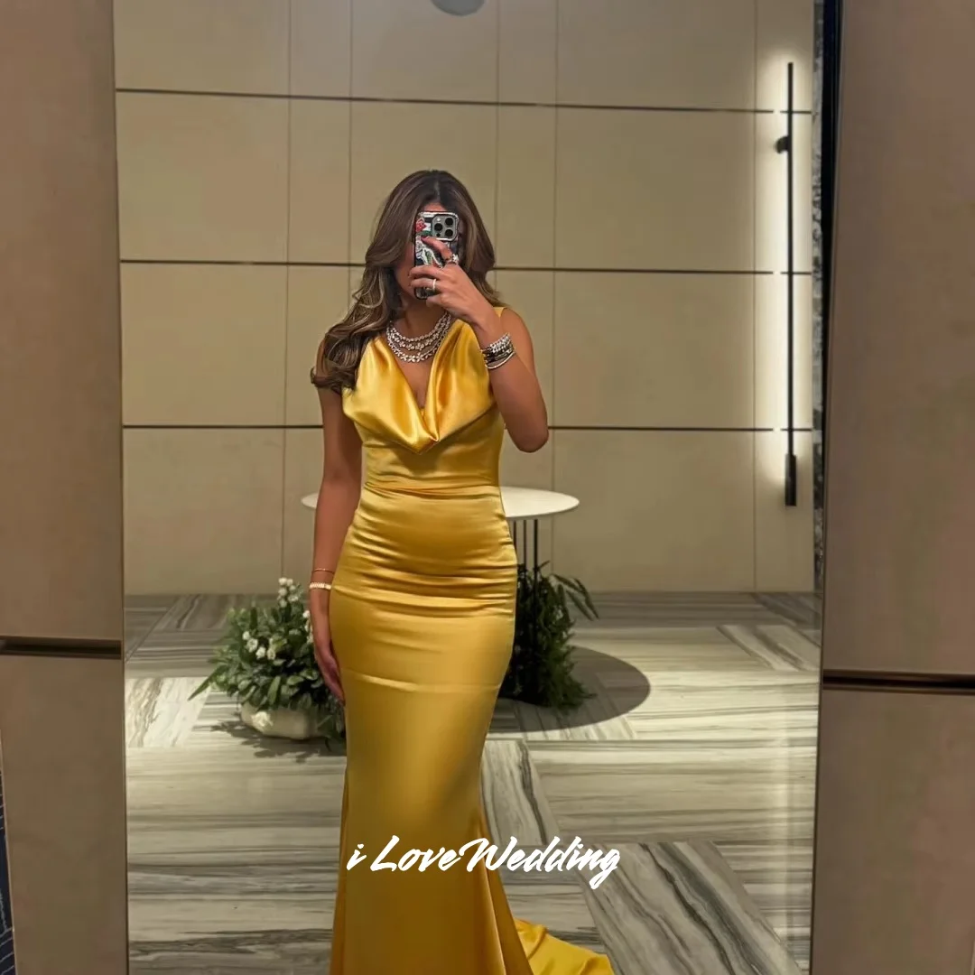 Vestidos de noche amarillos con cuello en V 2025, vestidos de fiesta de boda plisados sexys de satén sin mangas con sirena y espalda descubierta hasta el suelo personalizados