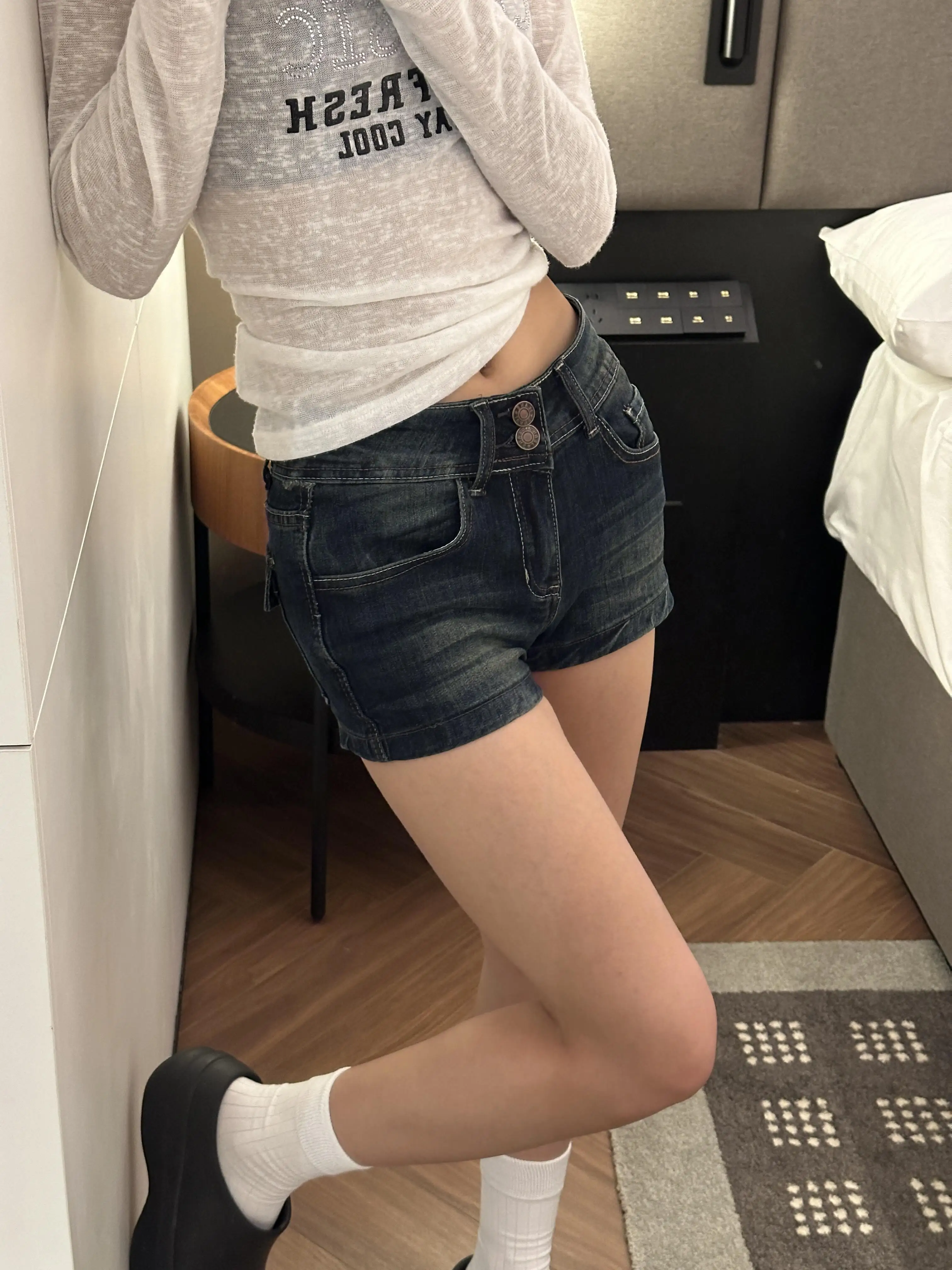 

Retro American Low Waist Denim Shorts Women's Summer 2026 New Spicy A-Line Elastic Hot Pants Tight Fit High Waist Washed Jeans