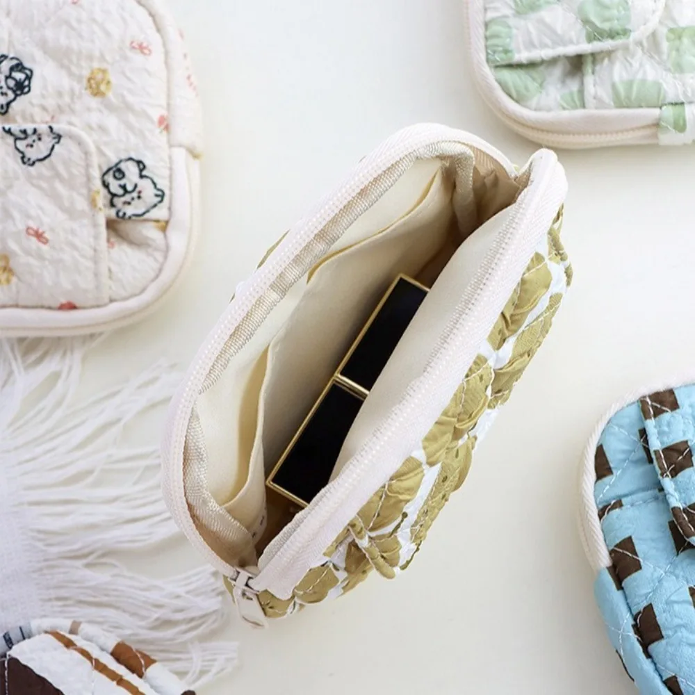 

Cute Cartoon Floral Quilted Storage Bag Soft Zipper Travel Coin Purse Polyester Portable Students Card Holder